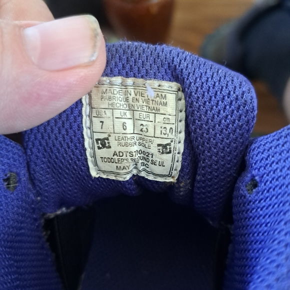 DC Brand Boys High Top Runners - Picture 10 of 10